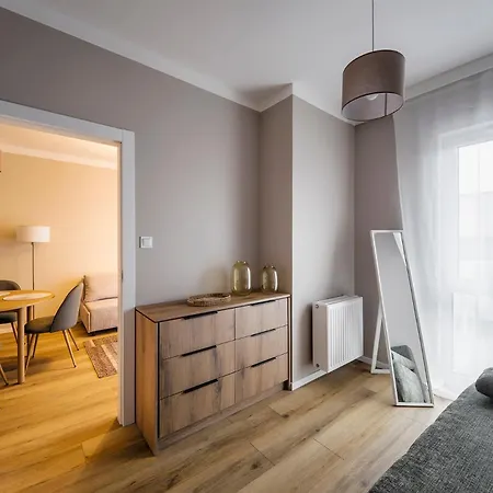 Rentplanet - Marcelinska Apartment Poznan
